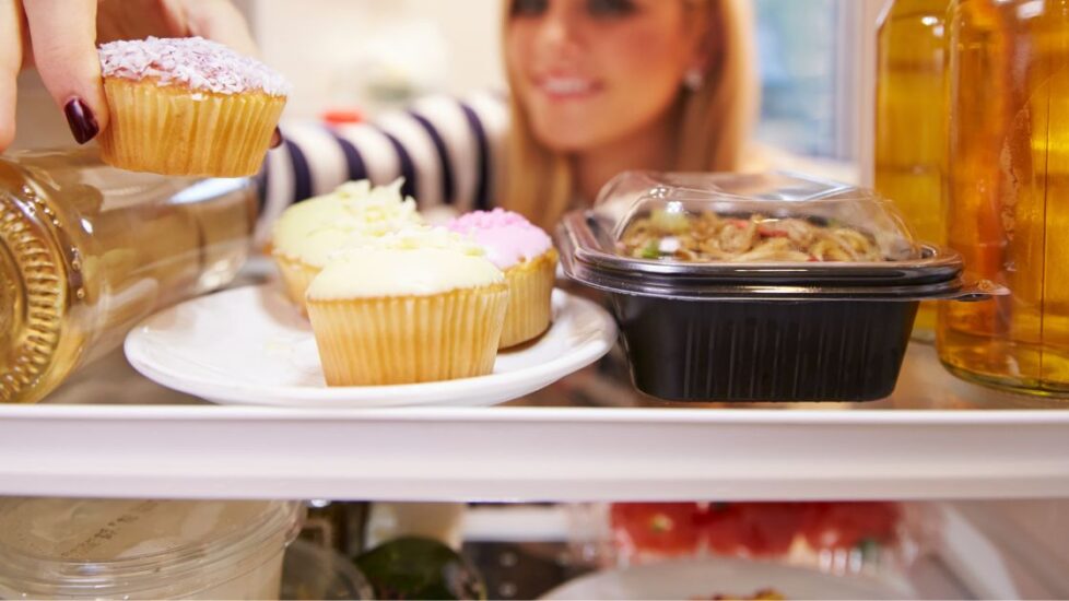 夏は冷蔵庫で保管するほうが安全なカップケーキ