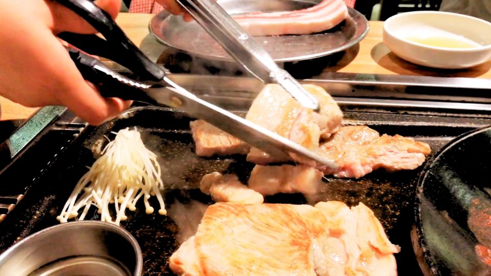 韓国焼肉のハサミ