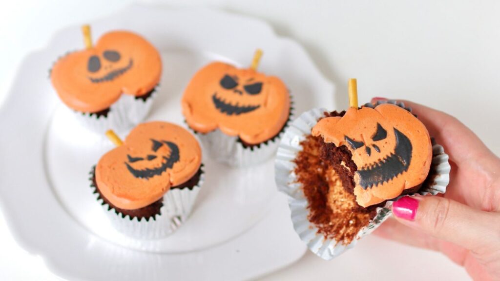 インスタでバズったハロウィンカップケーキ