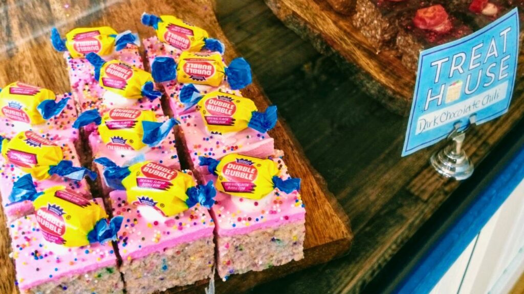 ニューヨークのお店で販売されていたキャンディの乗ったケーキ