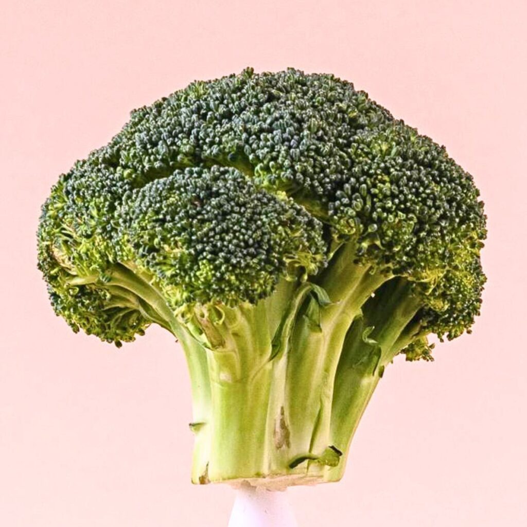 ブロッコリーのつぼみに空気を含んでクリーミーになる