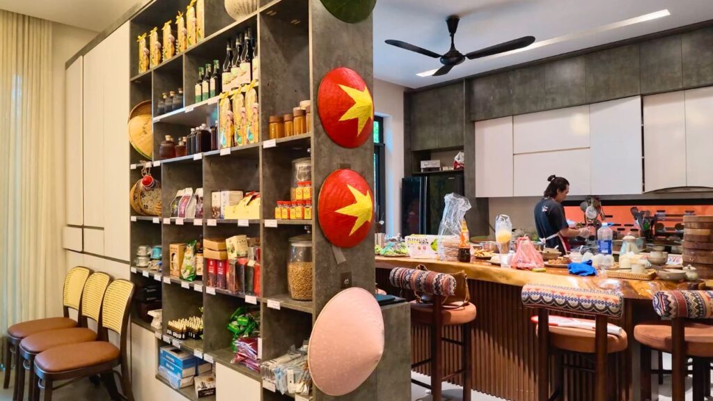 料理教室の奥の厨房で下準備が行われていた