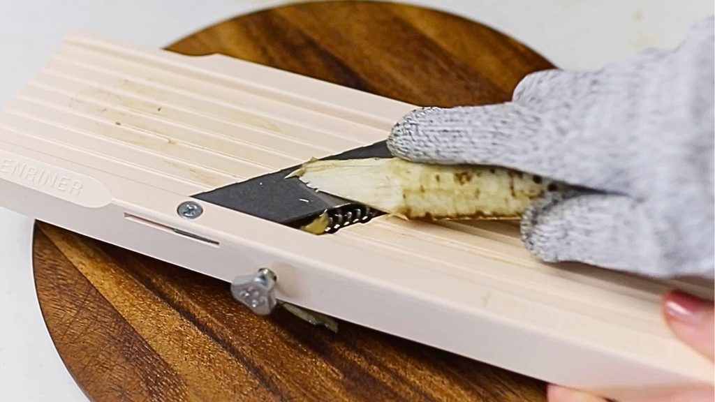ベンリナーはゴボウを細いキンピラにできる唯一の道具だ